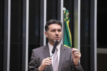 Câmara aprova em segundo turno a PEC do corte de gastos; texto segue para o Senado